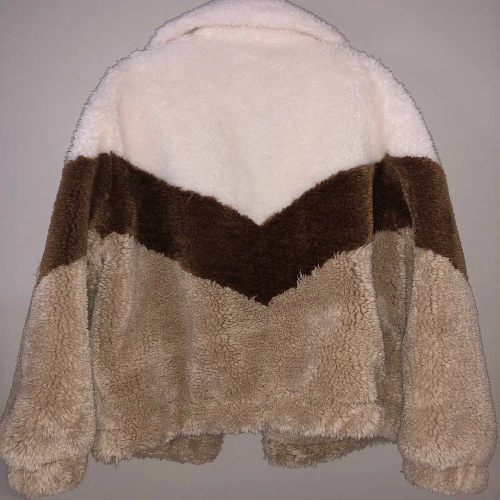 Color Block Teddy Jacket - Picture 3 of 7